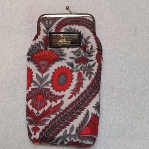 ✨3/$40 - Gigi Hill Sunglass Case with Quote Inside